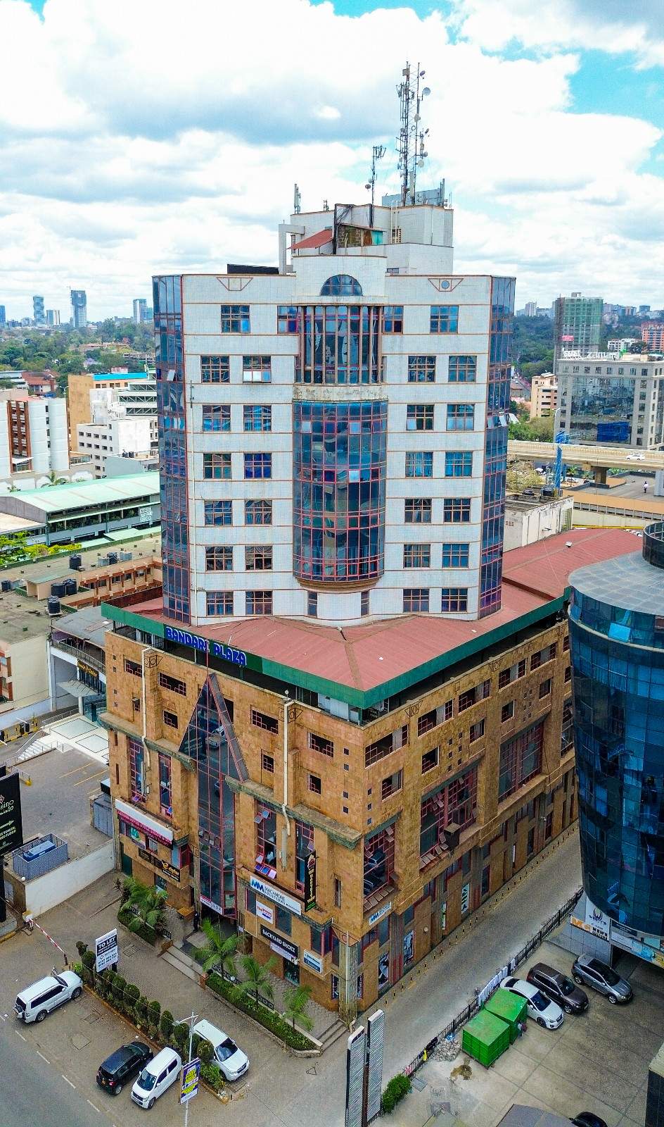BANDARI PLAZA